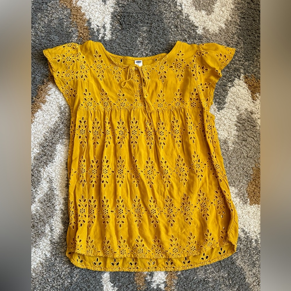 Mustard yellow eyelet top/ old navy/ size small